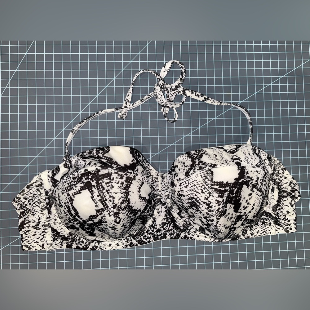 ASOS Swim US 32I black and white snake print halter top bikini